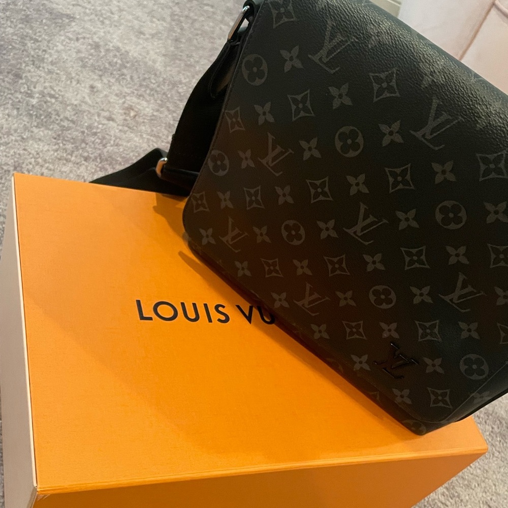 District PM LV bag